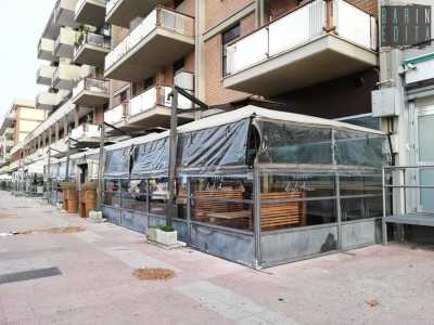 ...ha salutato la citt� il Caff� degli Amici di viale Einaudi, punto di ritrovo dei �discotecari� baresi dal 1978